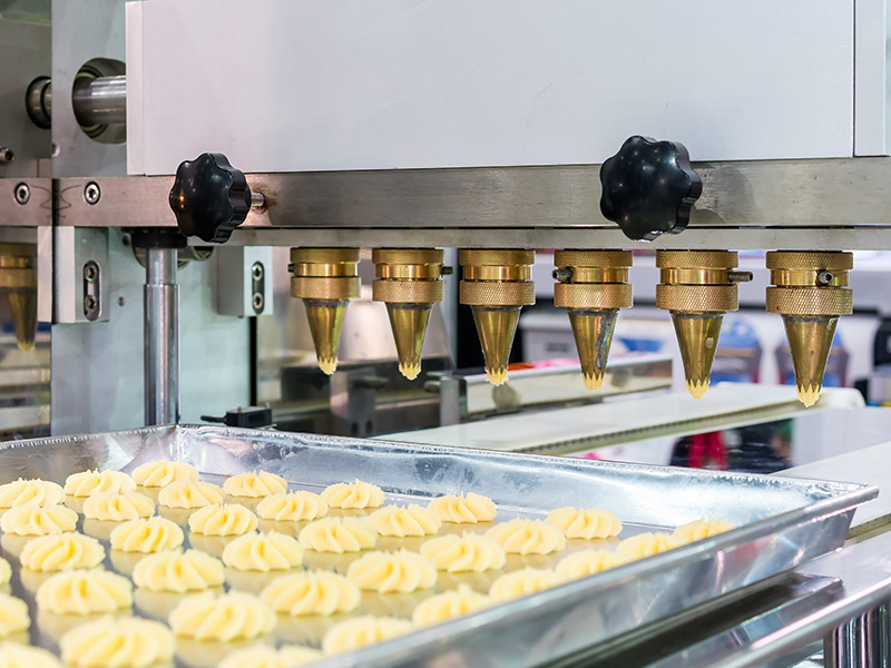 What are the main ingredients for puffed food?